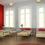 Szkolne Schronisko Mlodziezowe W Gdansku * 格但斯克